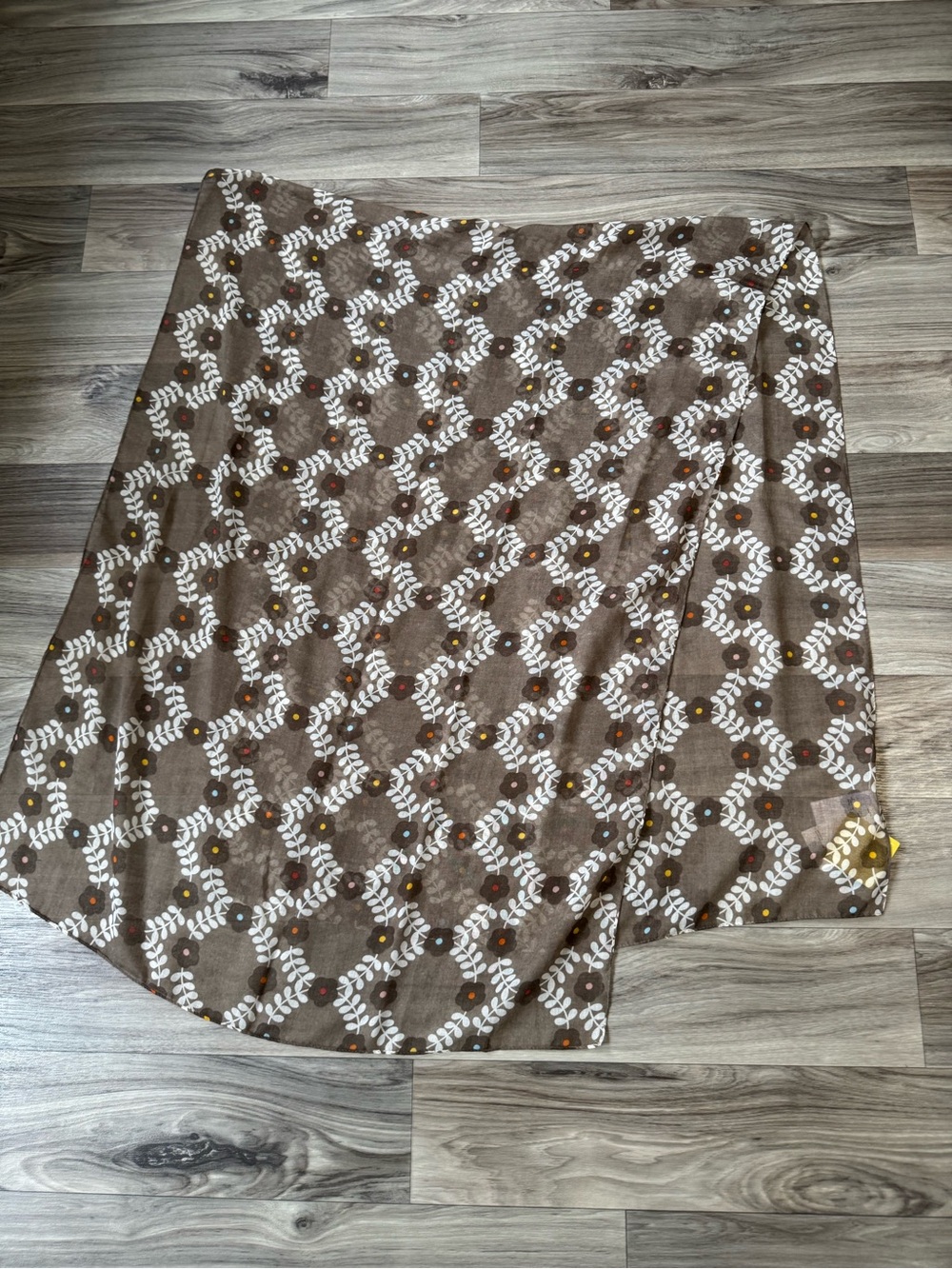 Uniqlo x Orla Kiely Stole Scarf in Brown Floral One Size